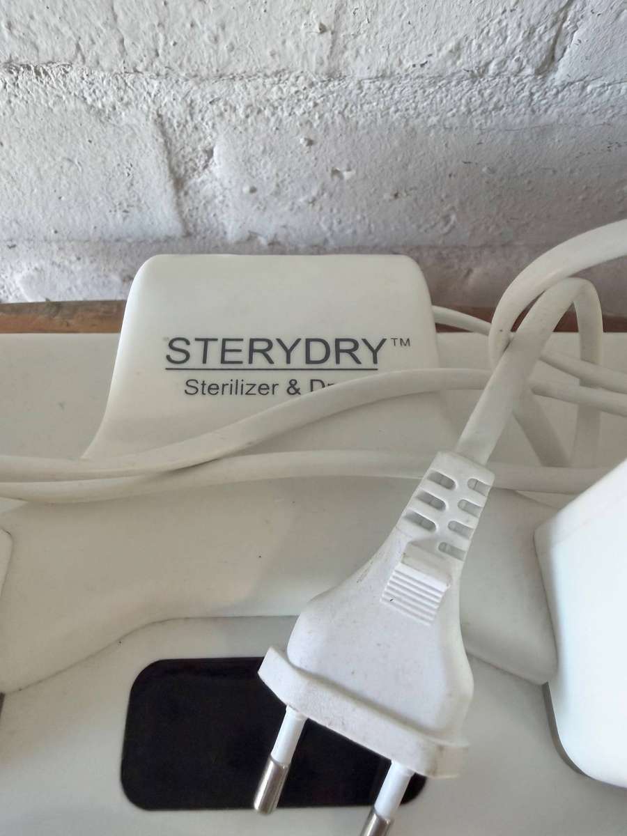 Sport Shoe Dehumidifier/ Sterilizer