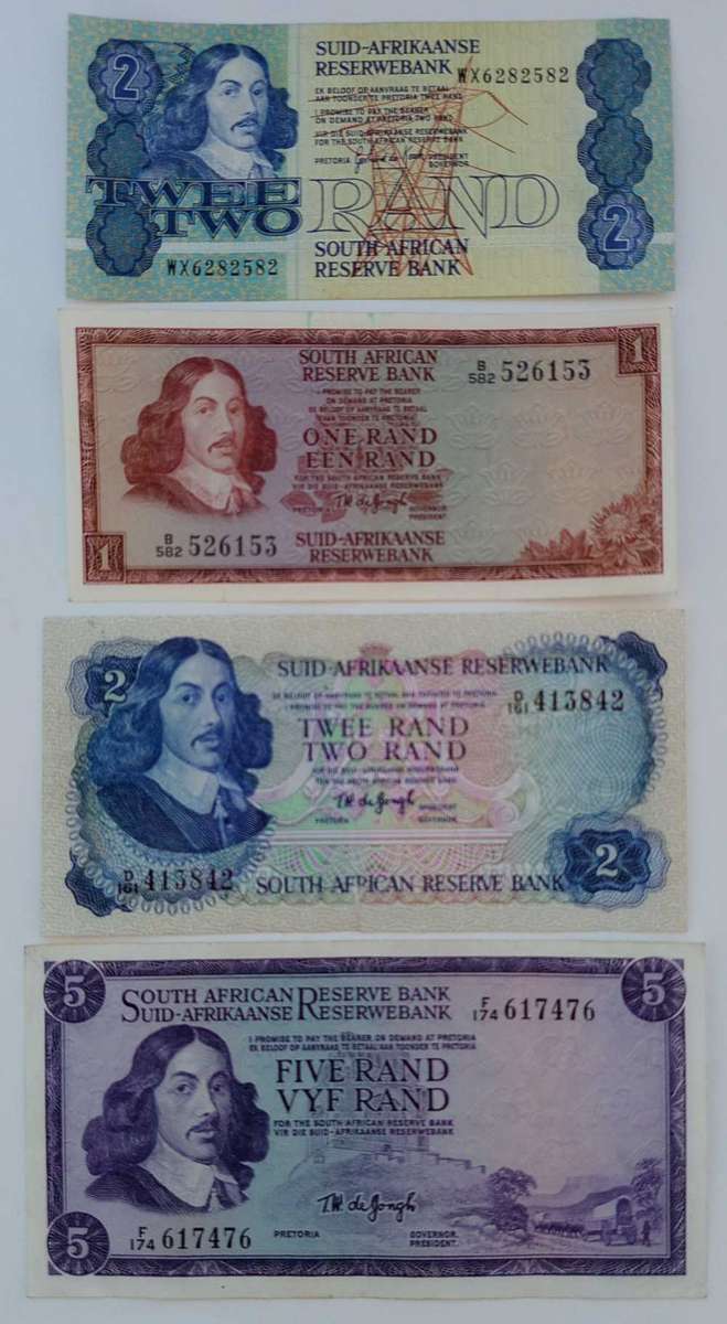 SOUTH AFRICA BANKNOTES LOT included REPLACEMENT R2