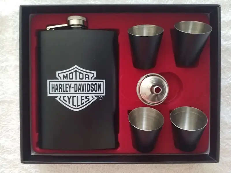 "HARLEY-DAVIDSON" THEMED - GIFT SET (NEW)