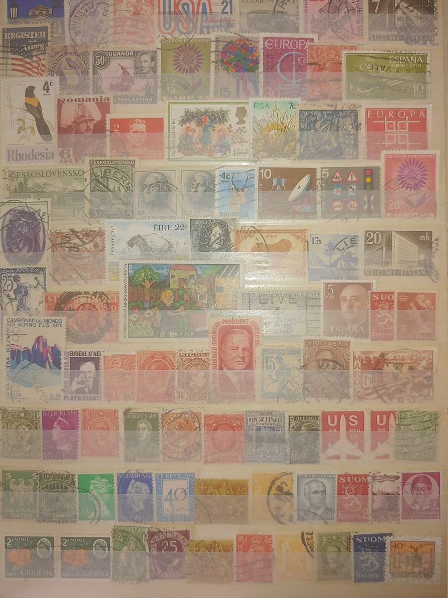 A4 USED STOCKBOOK FULLY LOADED WITH WORLD STAMPS 16/32 PAGE