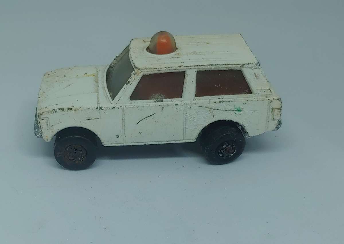 MATCHBOX POLICE PATROL 1/64 FOR REPAIR OR PARTS