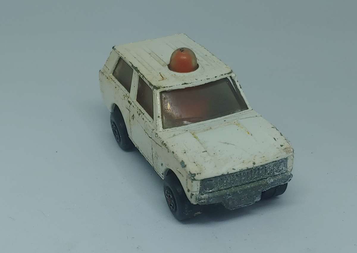 MATCHBOX POLICE PATROL 1/64 FOR REPAIR OR PARTS