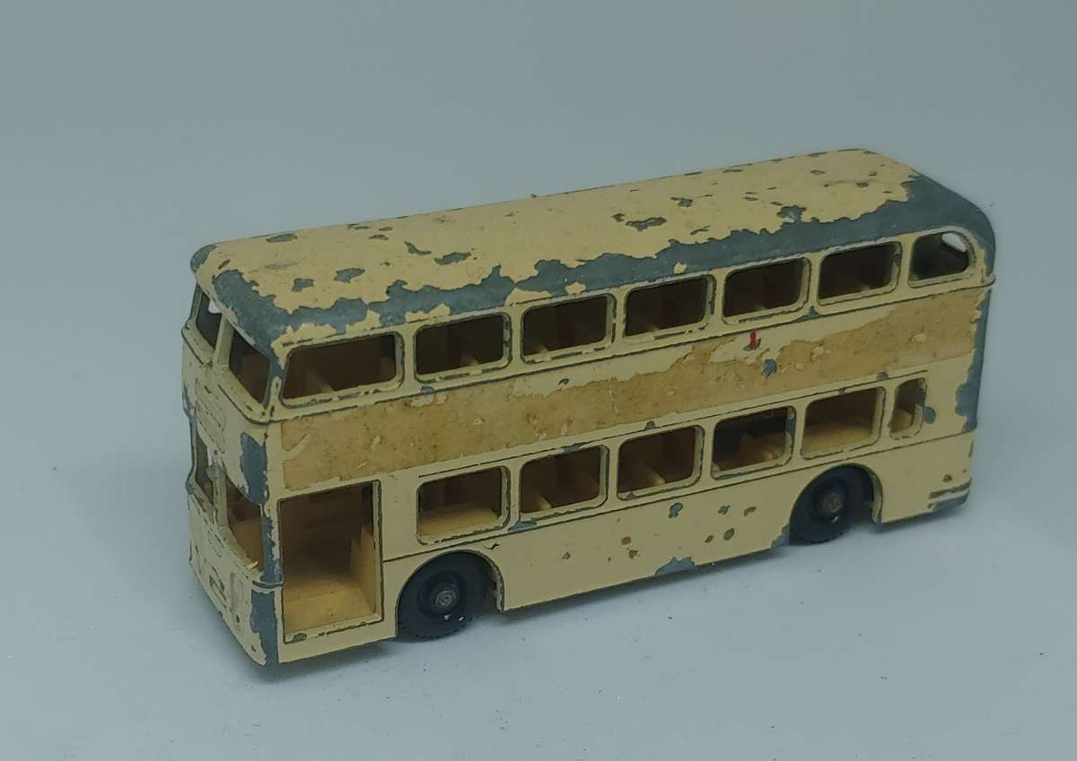 MATCHBOX DAIMLER BUS NO74