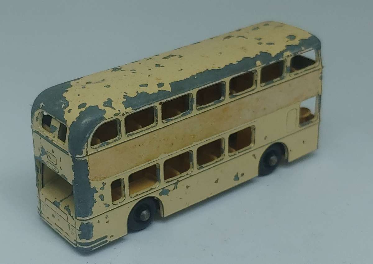 MATCHBOX DAIMLER BUS NO74
