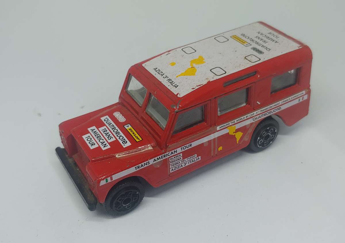 BURAGO LAND ROVER 1/47