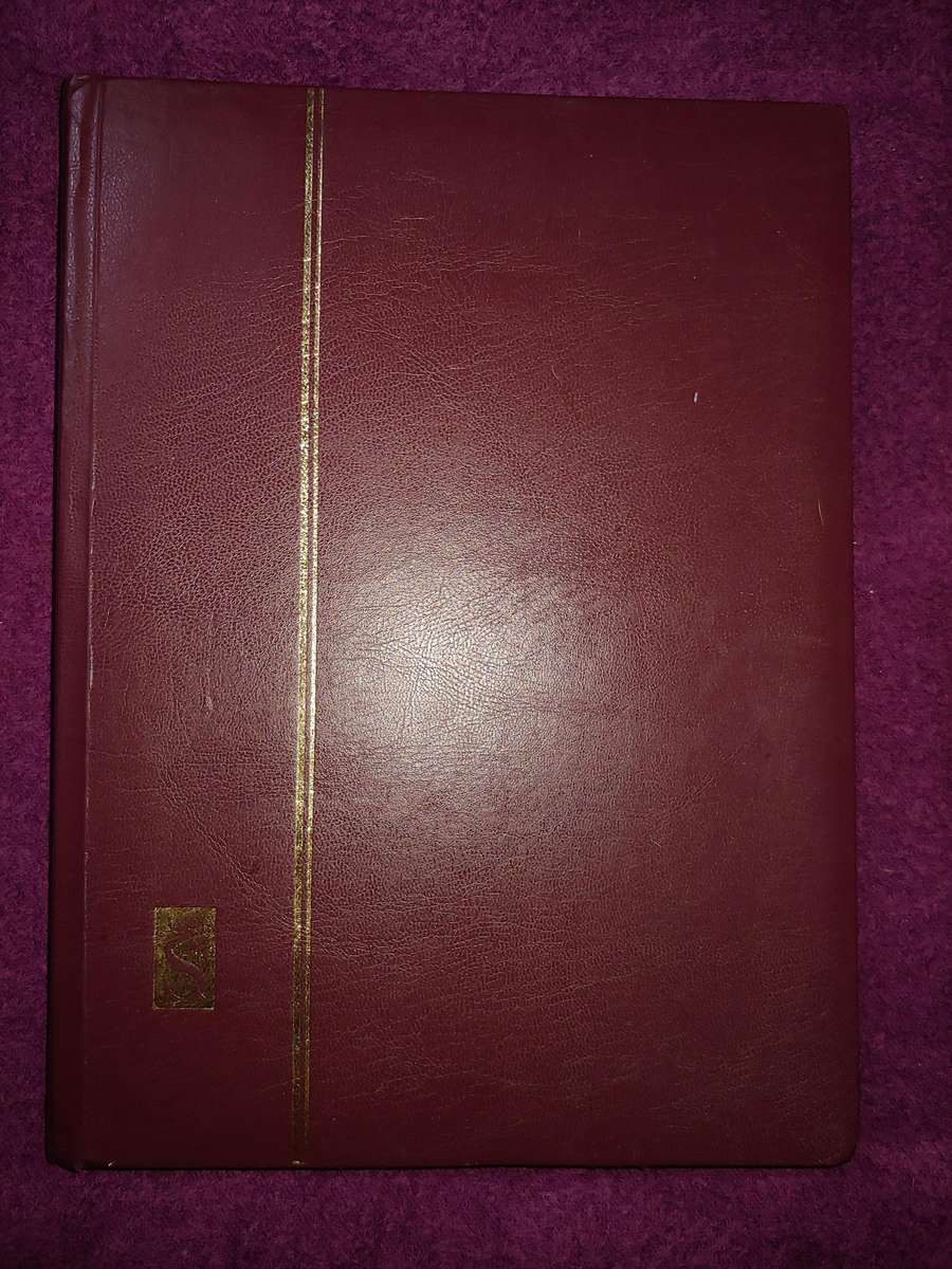 USED A4 STOCKBOOK WITH BLACK PAGES IN VERY GOOD CONDITION 24/48 PAGES