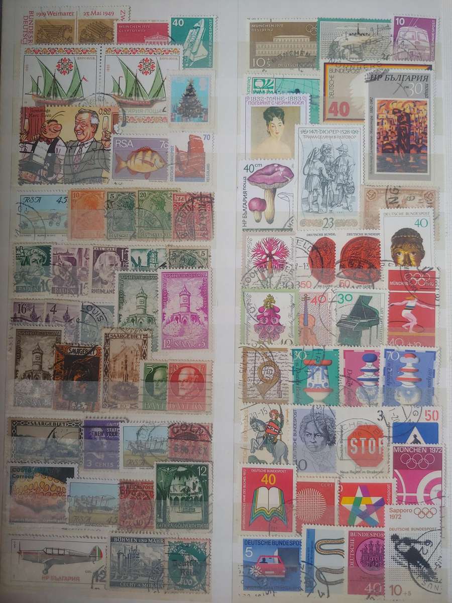 USED A4 KEK STOCKBOOK LOADED WITH MIXED WORLD STAMPS 15/30 PAGES
