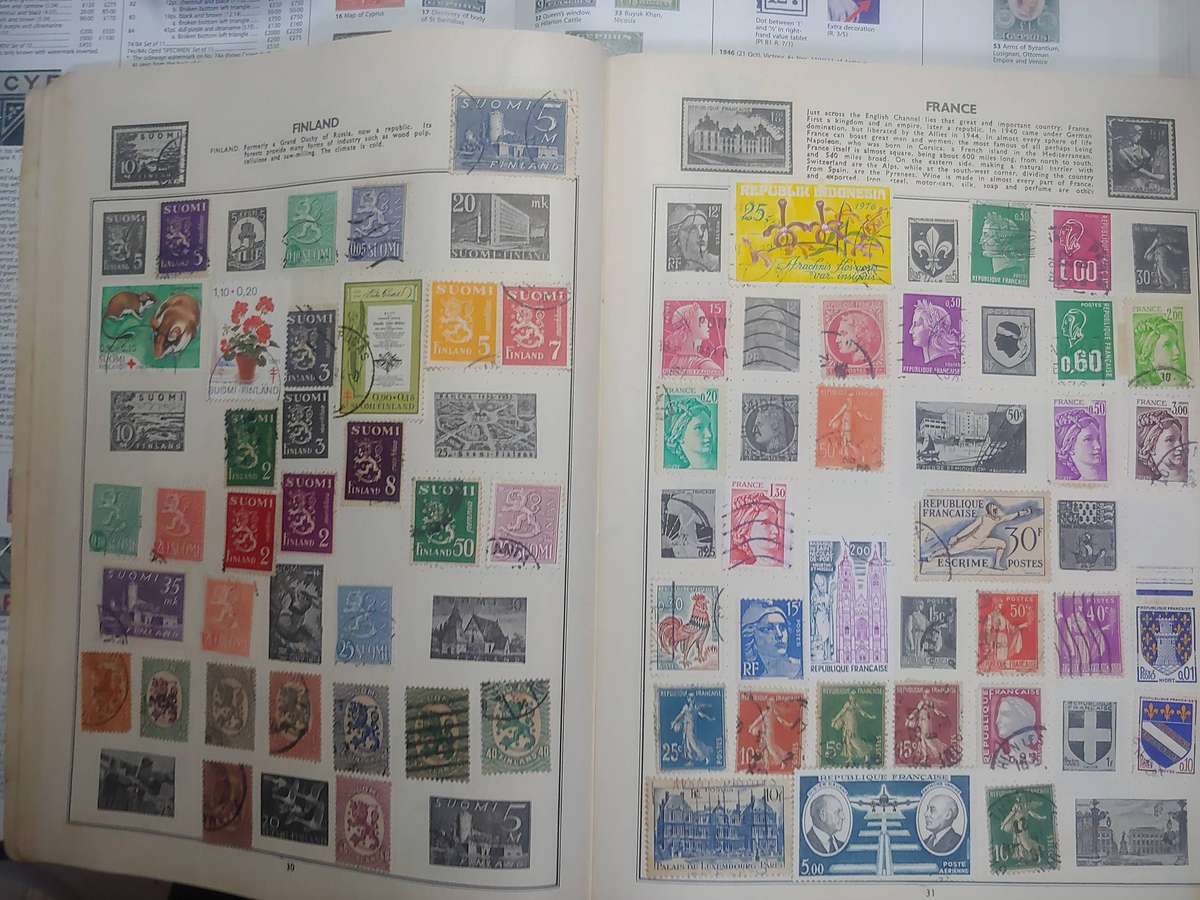 ROCKET STAMP ALBUM WITH STAMPS NOT CHECKED NOT ALL PAGES SHOWN