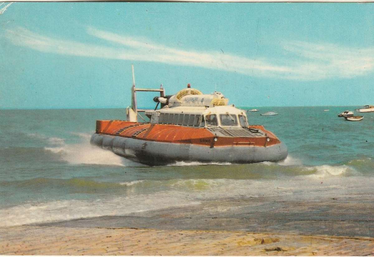 MINT POST CARD HOVERCRAFT SRN6
