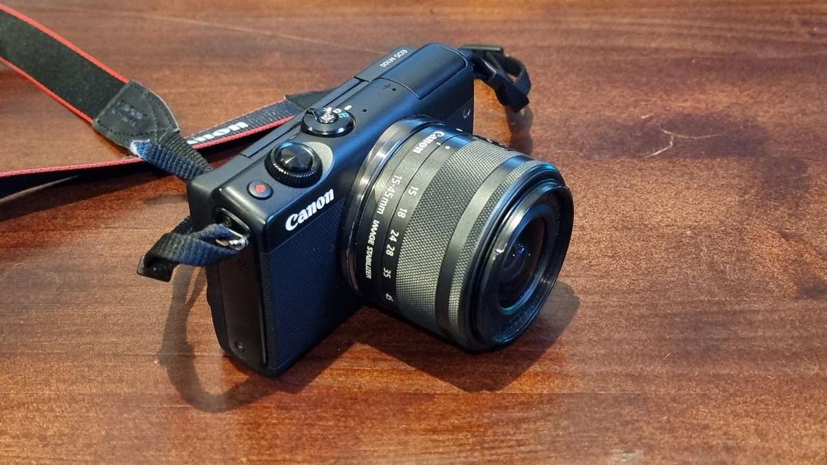 Canon EOS M100 Mirrorless Camera w/ 15-45mm Lens