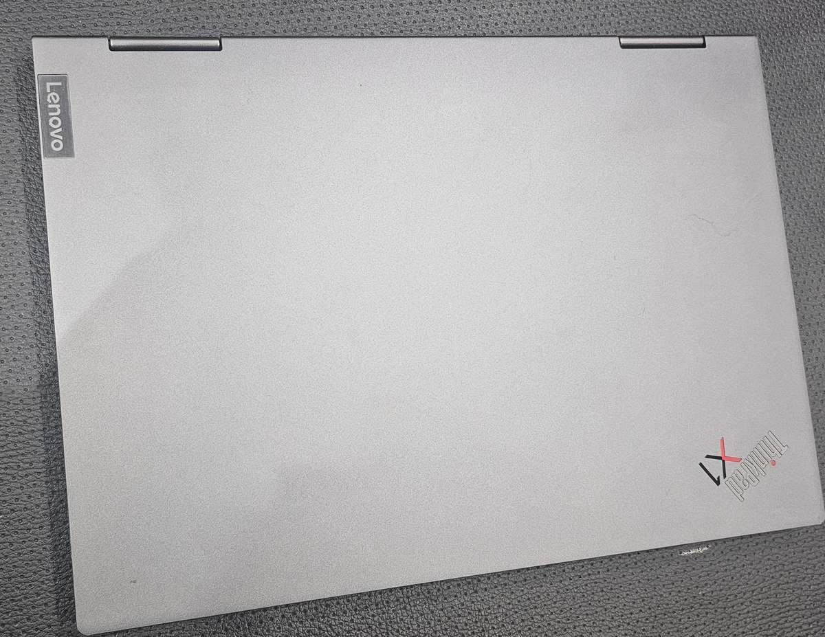 LENOVO X1 YOGA GEN 6 i7 11TH GEN *CRAZY WEDNESDAY*