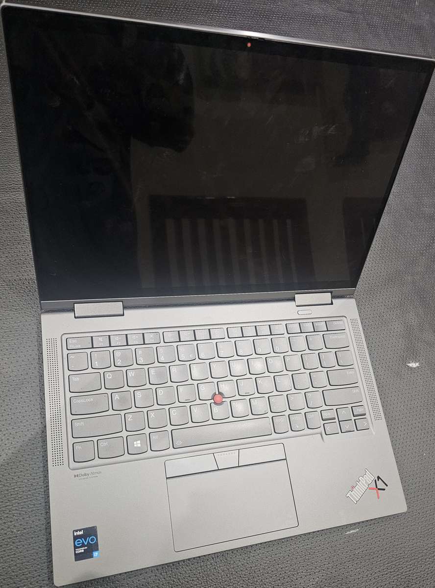 LENOVO X1 YOGA GEN 6 i7 11TH GEN *CRAZY WEDNESDAY*