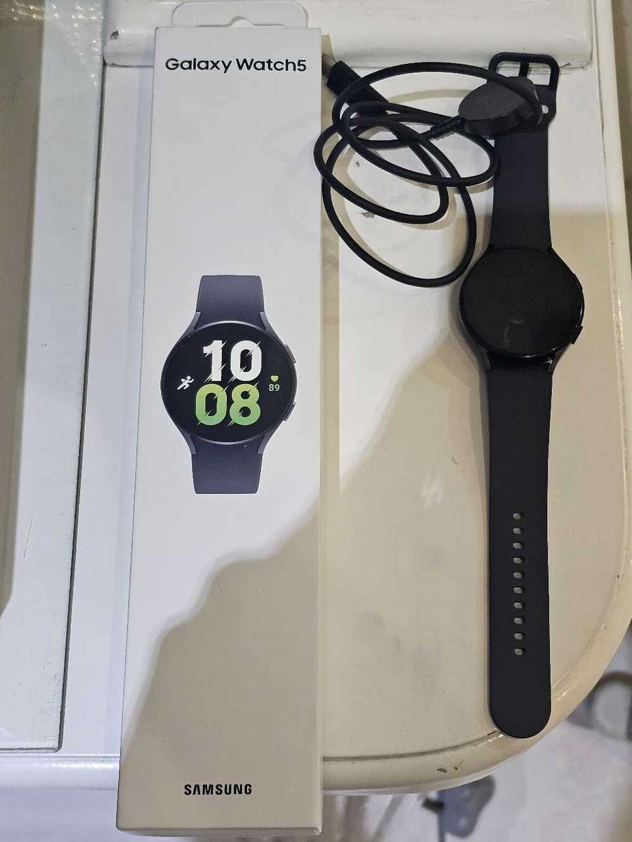 Samsung Galaxy Watch 5 44mm Wifi, BT, LTE *CRAZY WEDNESDAY AUCTION*