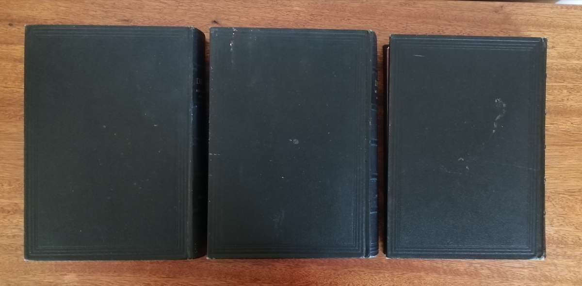 Die Bybel met Verklarende Aantekeninge  Volledig in Deel 1 , 2 en 3