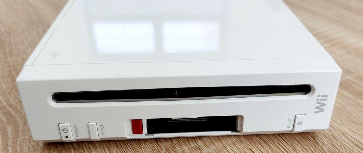 2x Nintendo Wii Consoles with Accessories *PLEASE READ*