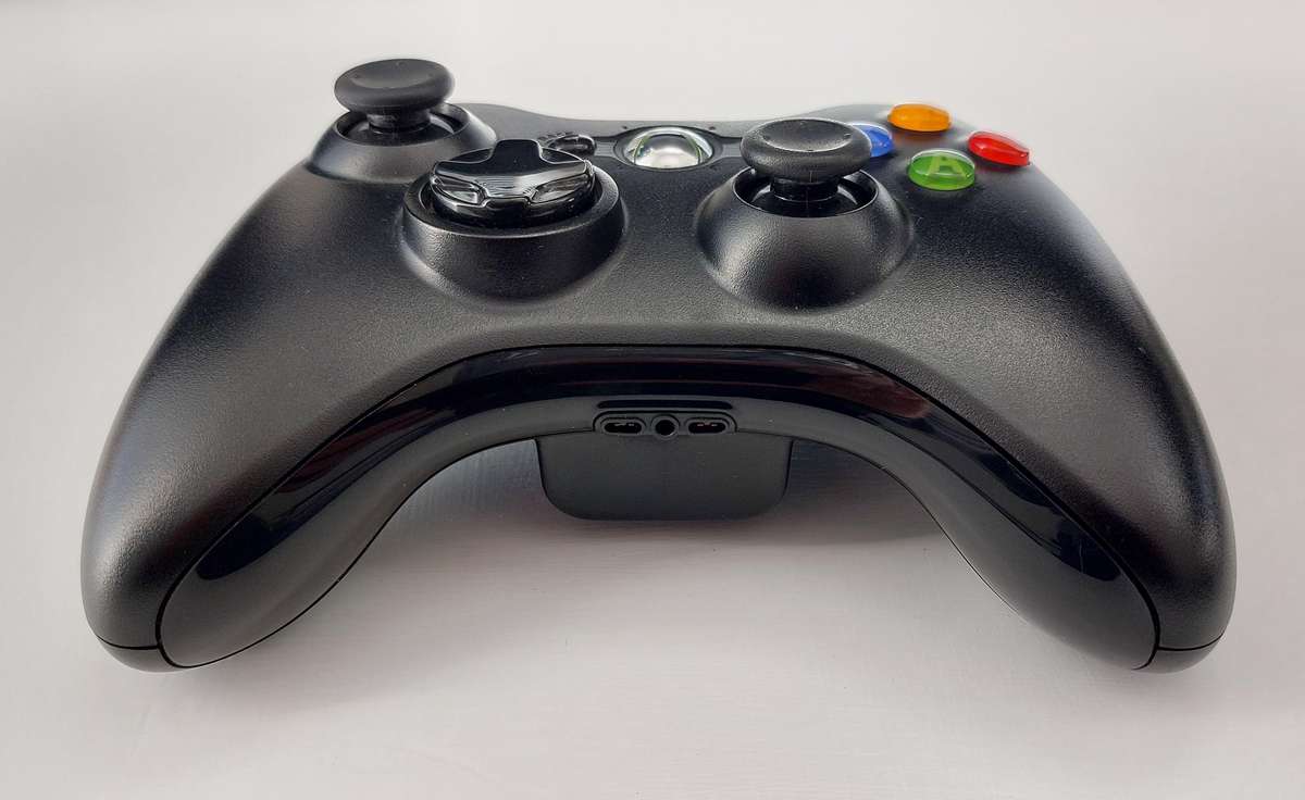 Genuine Official Xbox 360 Wireless Controller with Generic PC Receiver