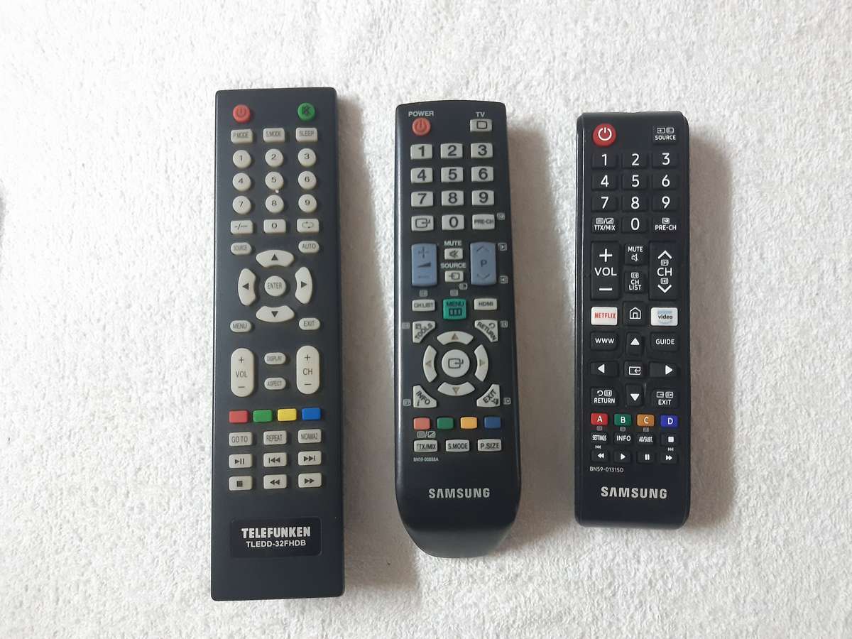Bulk lot of universal remotes
