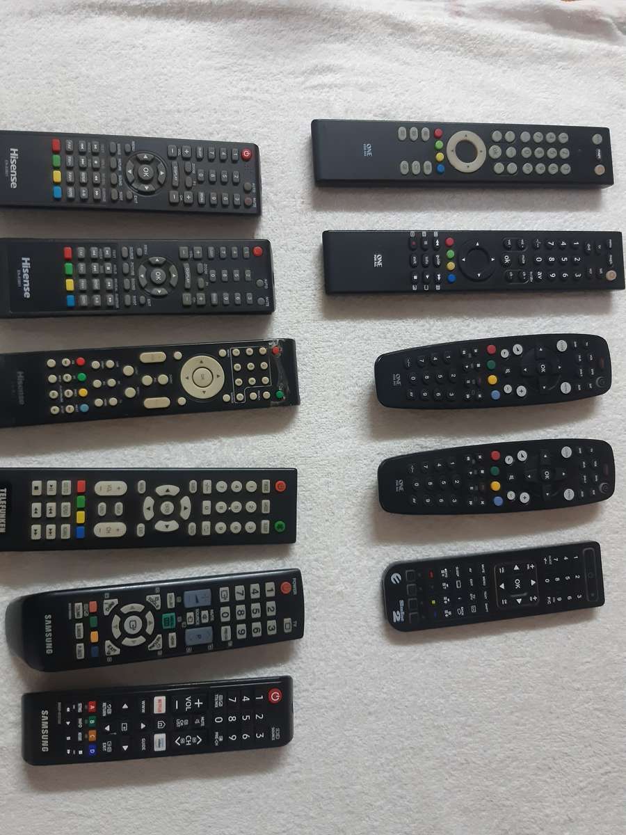 Bulk lot of universal remotes