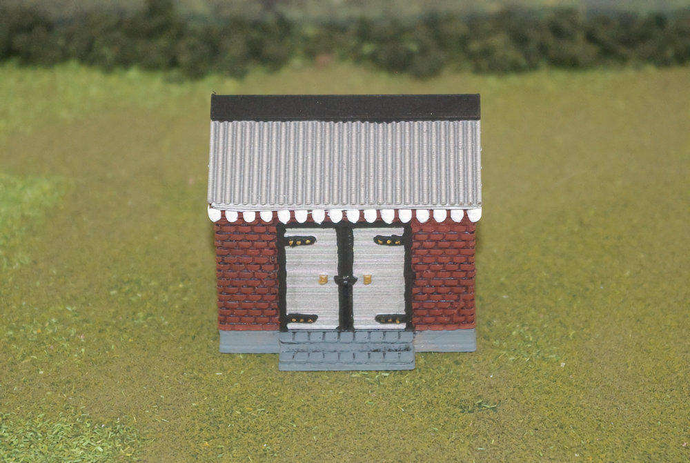 1:72 Scale - Storage Shed - Brick - Plain Base