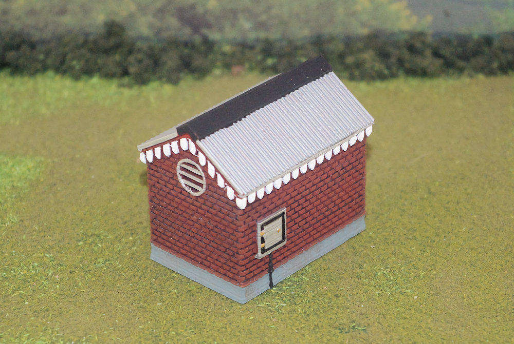 1:35 Scale - Storage Shed - Brick - Plain Base