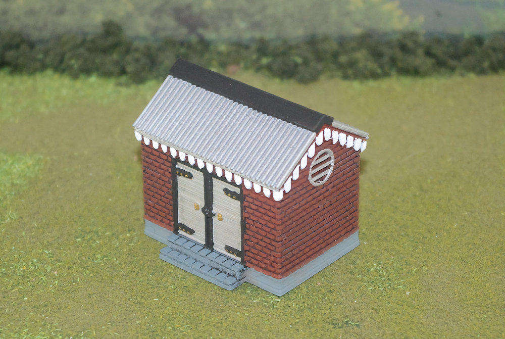 1:72 Scale - Storage Shed - Brick - Plain Base