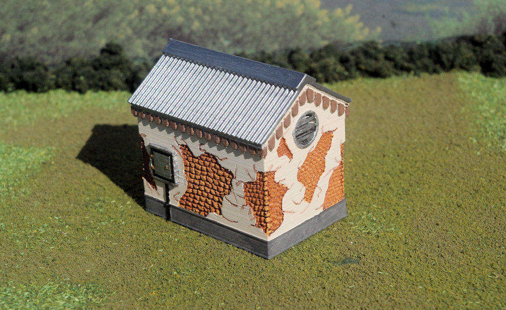 1/72 Scale - Dilapidated Storage Shed - Plain Base