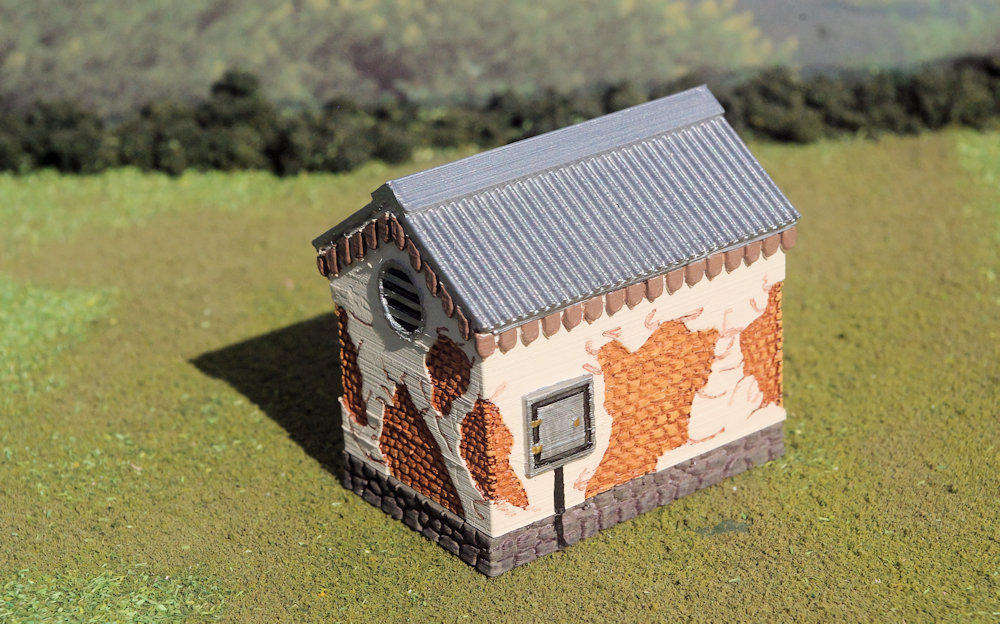 1/35 Scale - Dilapidate Storage Shed - Stone Base