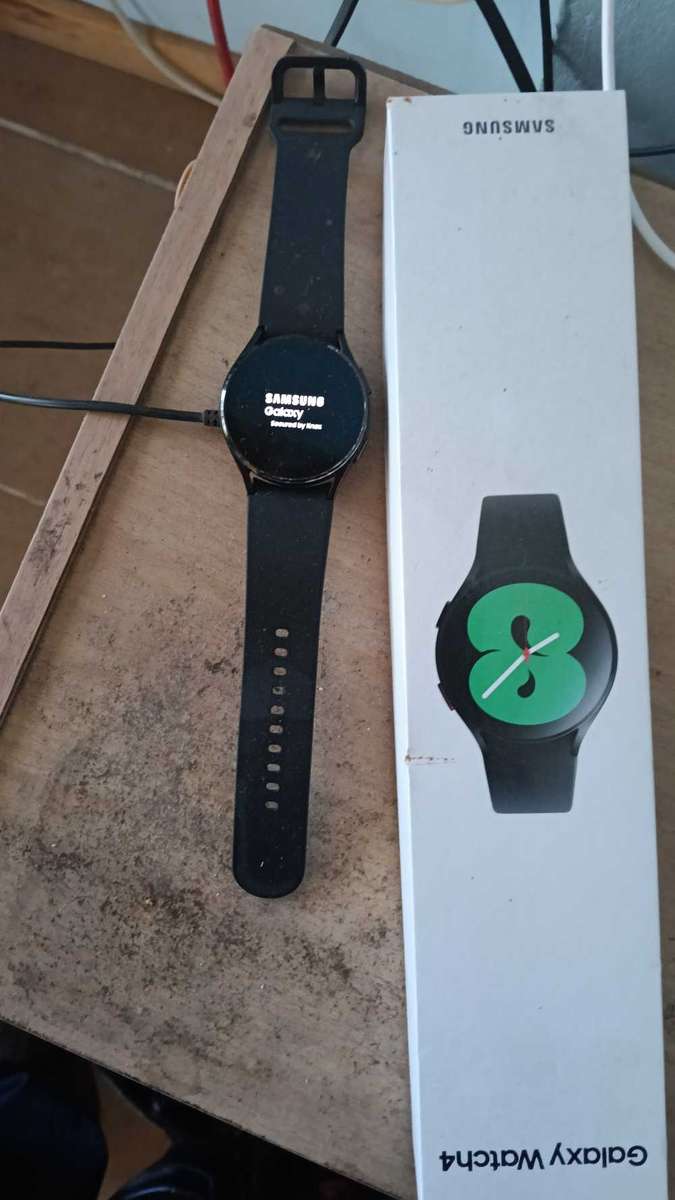 SAMSUNG GALAXY WATCH 4