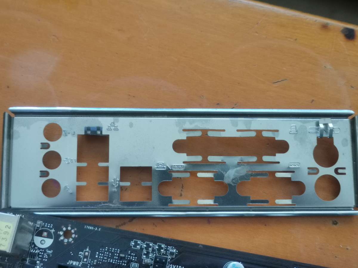 Motherboard H61M-P23+i3 2Gen cpu+4GB Ddr 3 1066 ram+500Gb Hardrive+420w Psu+only Pc case needed.