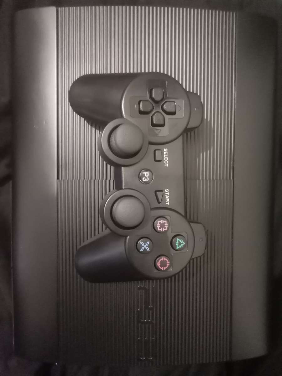 Playstation 3 Super slim 500GB 1 Control All Cables 44 Games on Harddrive Game list in the List