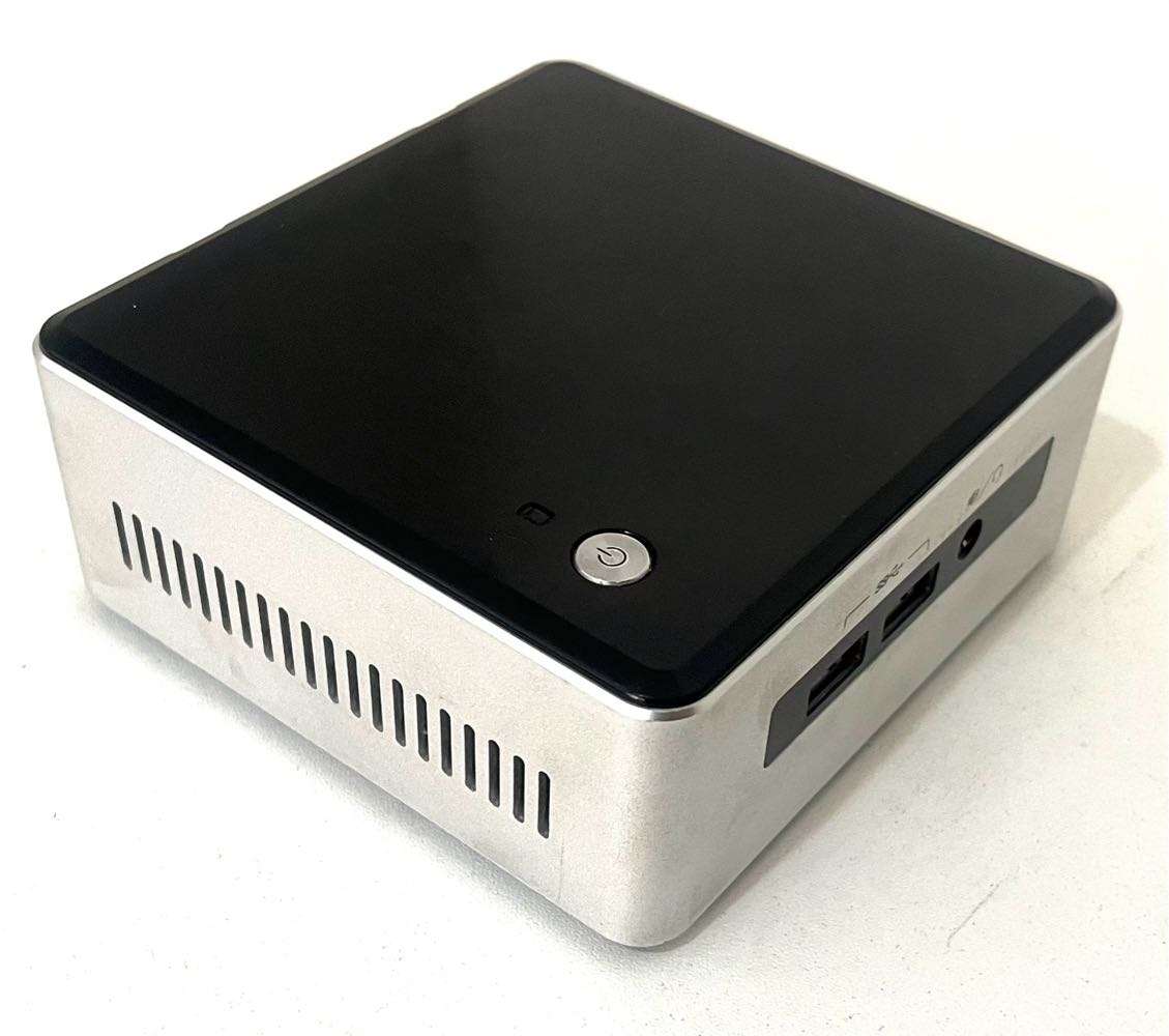 NUC5i5MYHE MINI PC I5-5TH GEN 8GB RAM 256GB SSD gOOD wORKING cOnDiTiOn