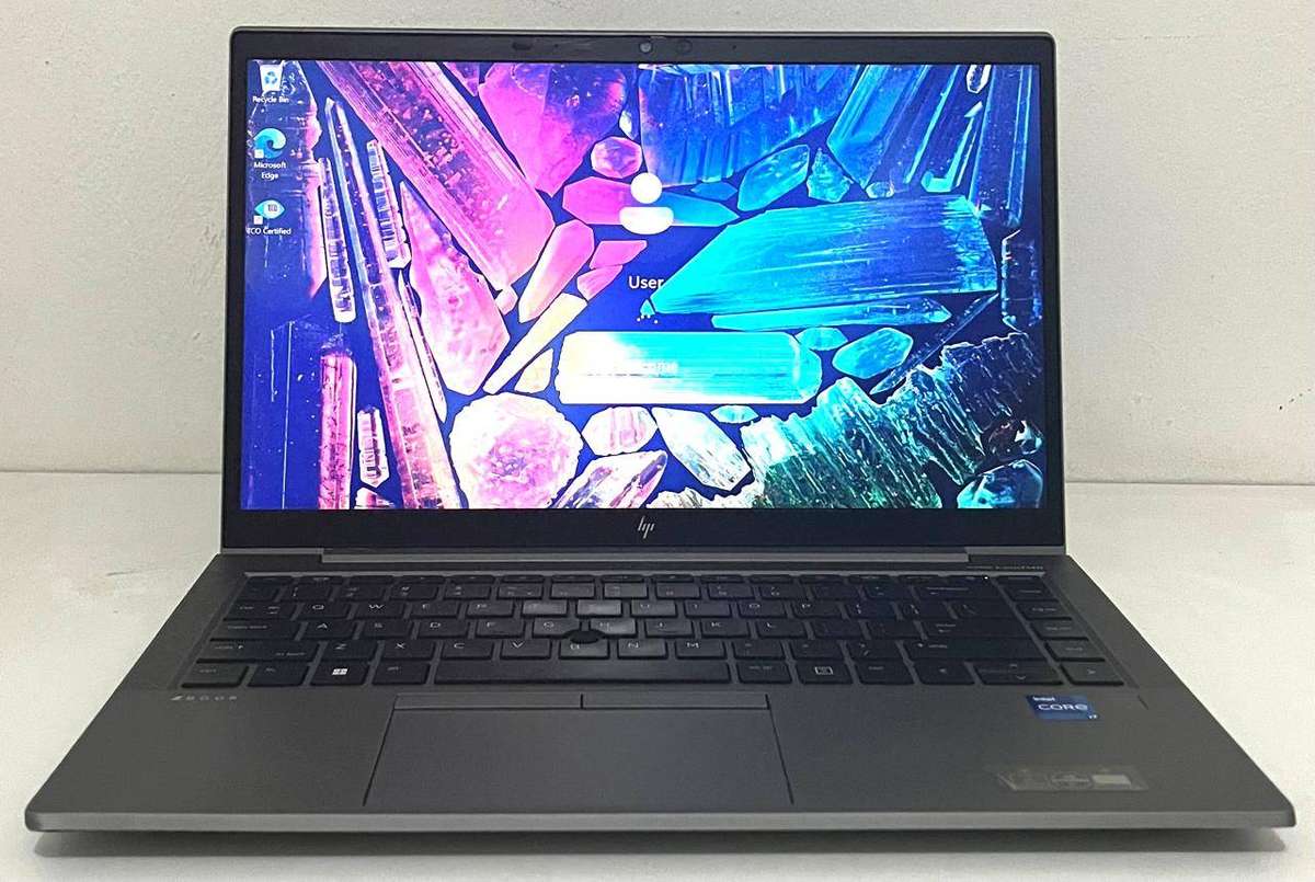 HP ZBook Firefly 14" G8 Mobile workstationi7-1165G7 11th 16gb Ram 512gbSsd Nvidia T500 4gb Graphics
