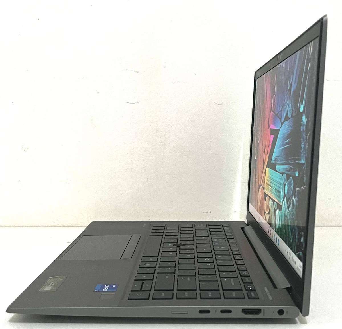 HP ZBook Firefly 14" G8 Mobile workstationi7-1165G7 11th 16gb Ram 512gbSsd Nvidia T500 4gb Graphics