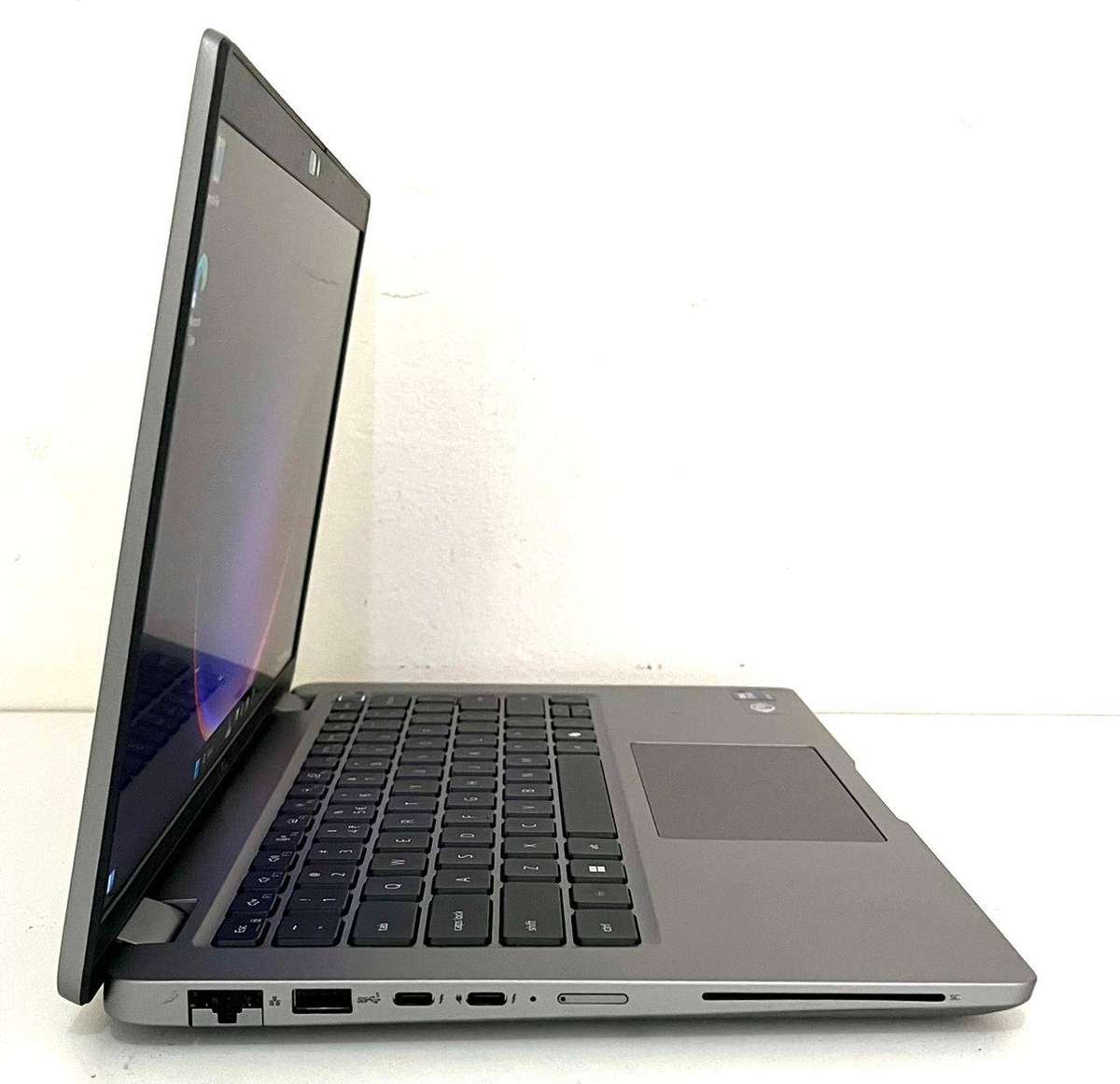 Dell Lattitude 5450 14" Core Ultra 7 155U 16gb DDR5 1Tb (1000gb) SSD Dell Warranty up to March 2028