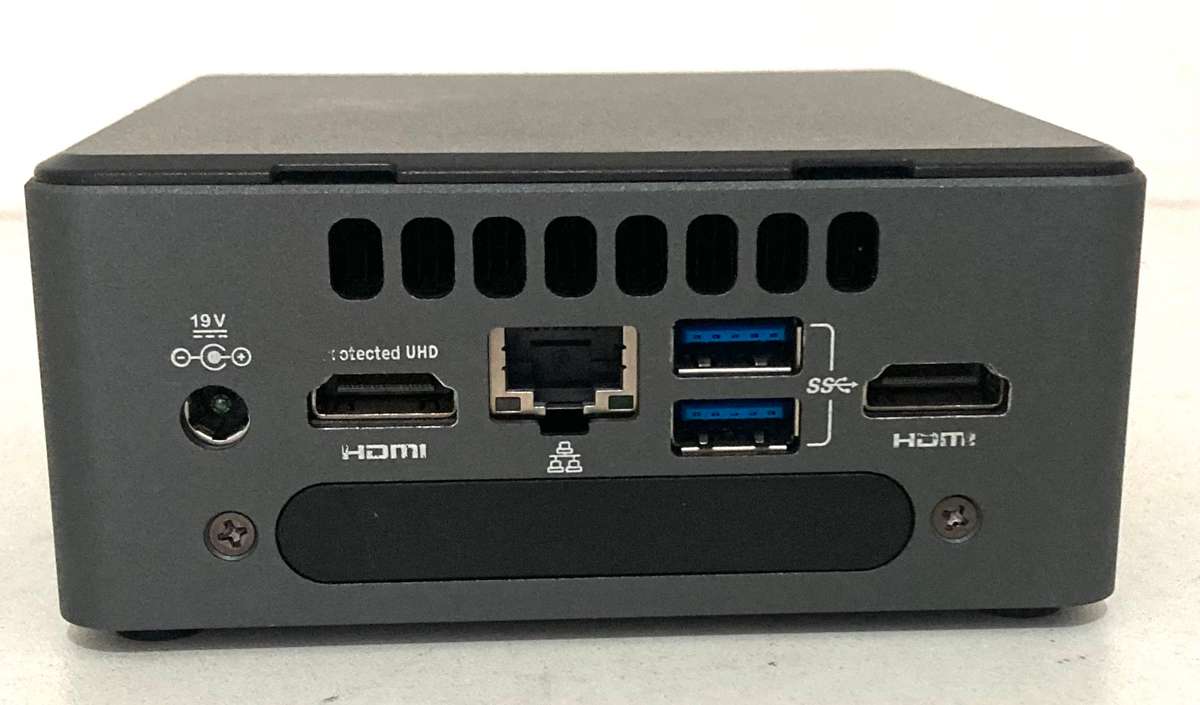 NUC7i5DNHE MINI PC I5-7TH GEN 8GB RAM 256GB SSD eXCELLENT cOnDiTiOn