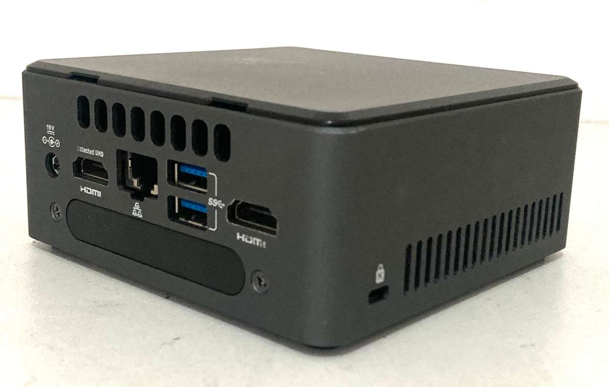 NUC7i5DNHE MINI PC I5-7TH GEN 8GB RAM 256GB SSD eXCELLENT cOnDiTiOn