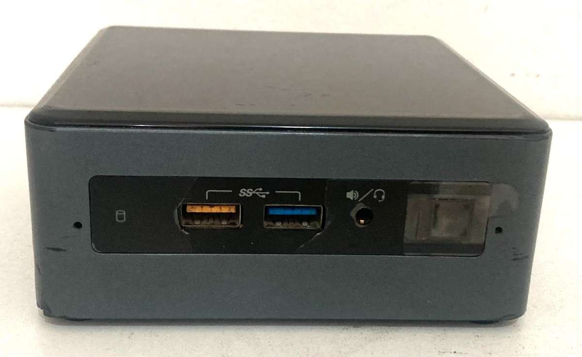 Intel NUC7CJYH Intel Celeron J4005 8GB 128GB SSD Mini PC Black
