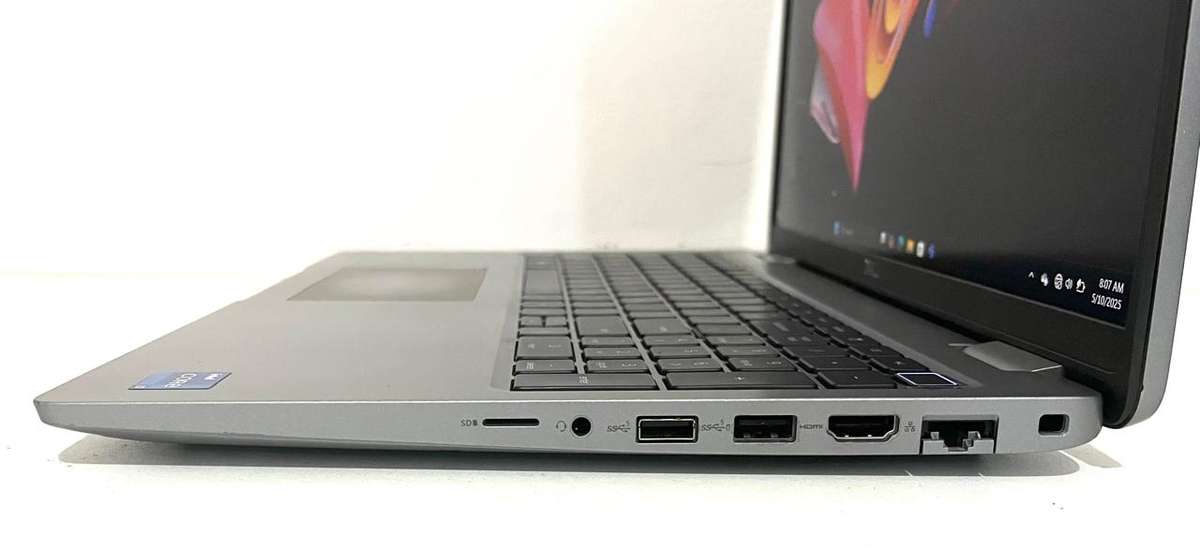 Dell Latitude 5540 15.6-inch Core i7-1335U 8GB RAM 256GB SSD Win 11 Pro Warranty up to Oct 2026