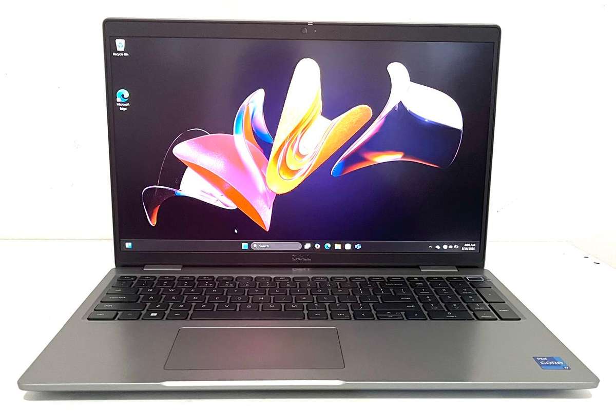 Dell Latitude 5540 15.6-inch Core i7-1335U 8GB RAM 256GB SSD Win 11 Pro Warranty up to Oct 2026