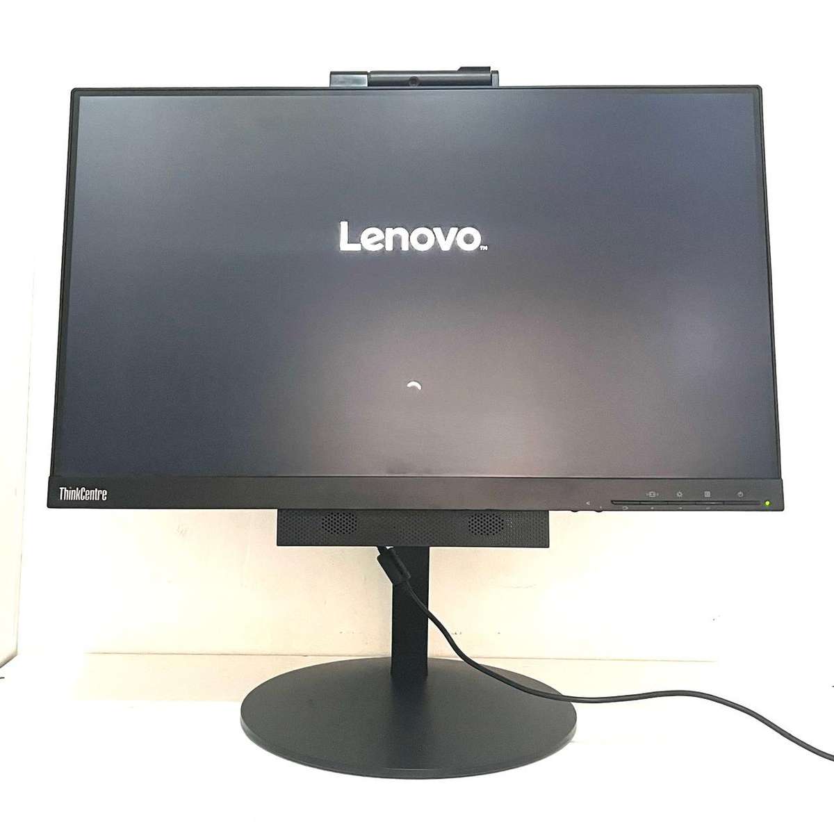 Lenovo ThinkCentre M920q All-in-One Desktop: Intel Core i5, 16GB,256GB SSD Win 11 Pro 21.5" FHD