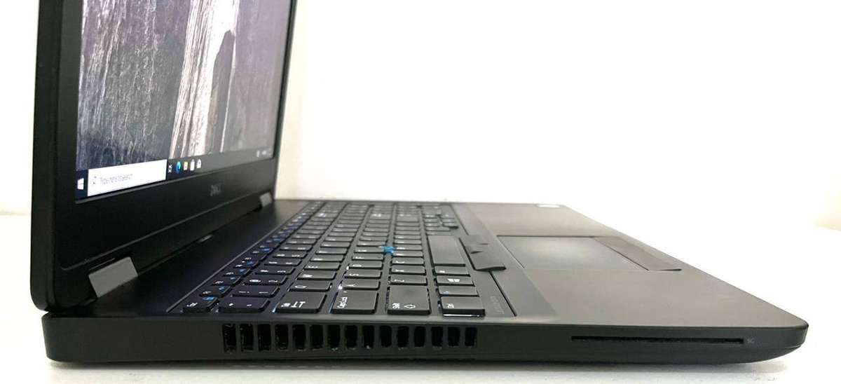 Dell Latitude E5570 15.6" i7-6820HQ 16gb Ram 256gb Ssd Battery health Good