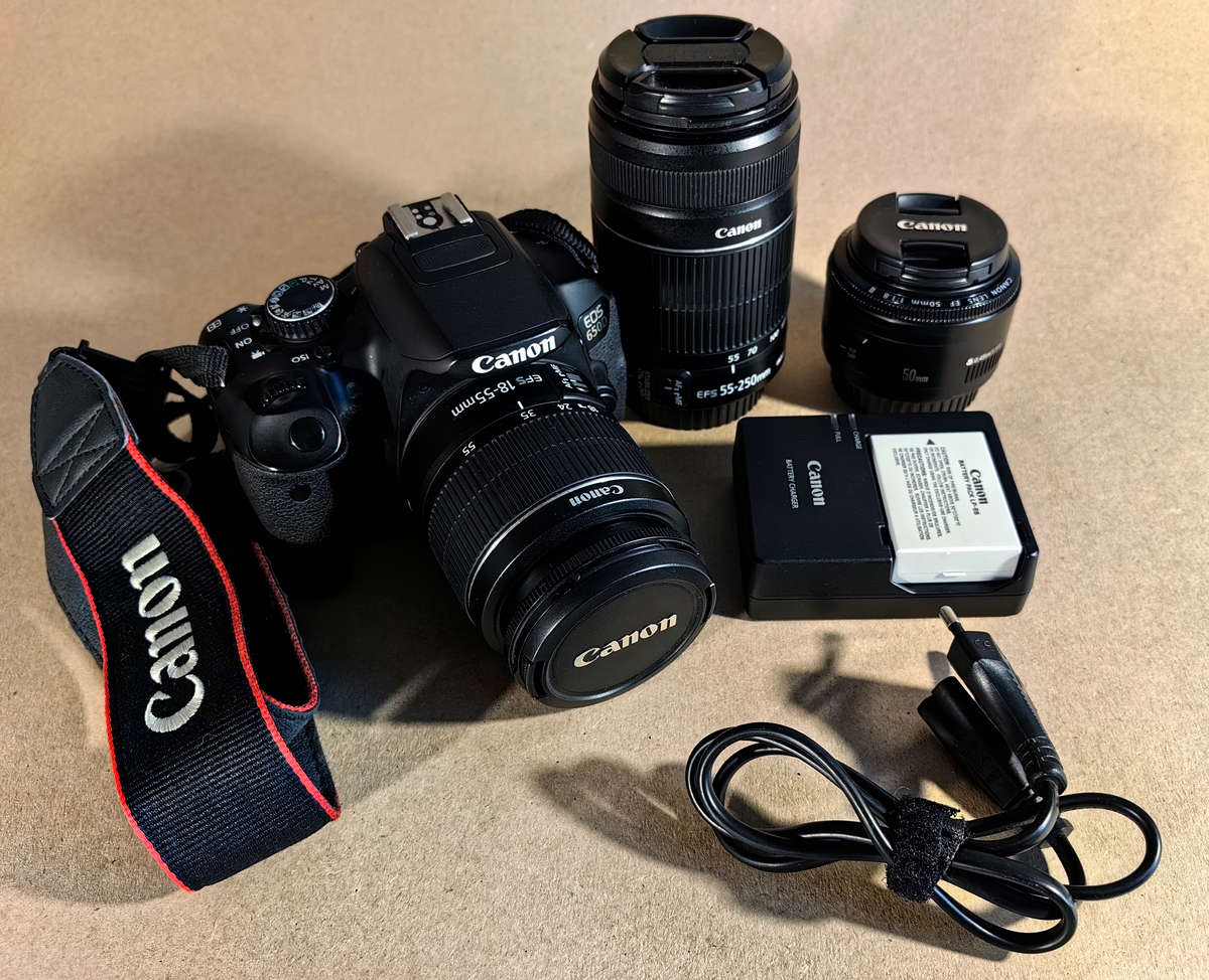 Canon 650D SLR Ultimate Bundle