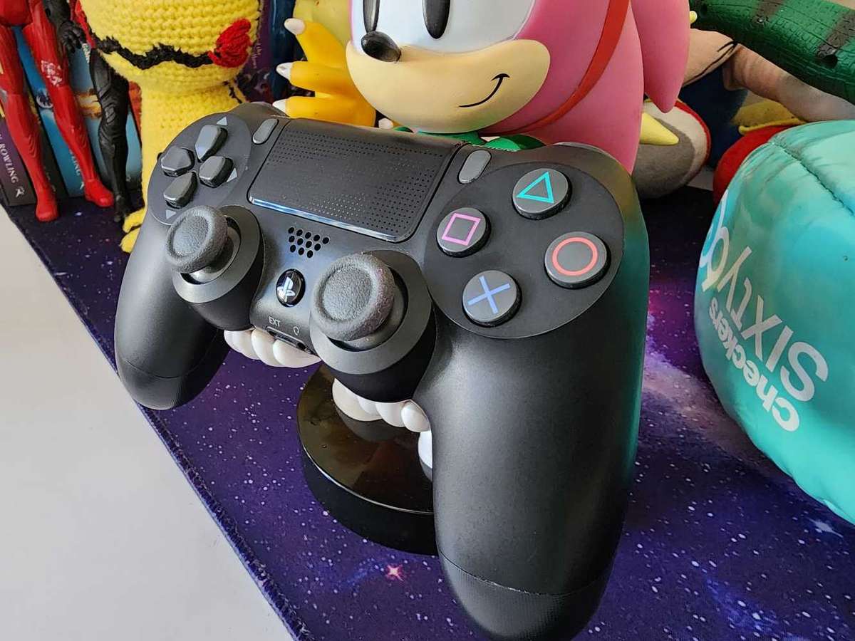 PS4 Original Sony V2 Controller Prestine Condition (Pre-owned)