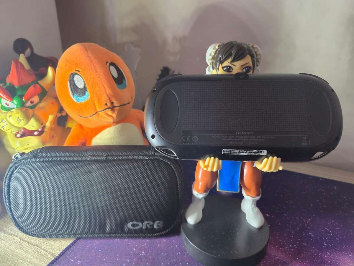 PS VITA OLED 1000 Model  , 8GB Vita Card (Pre-owned)