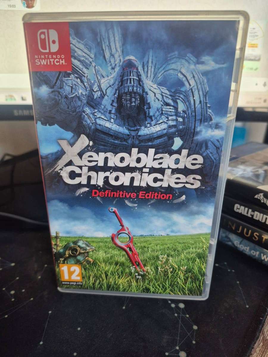 Nintendo Switch Xenoblade Chronicles Definitive Edition (Pre-owned)