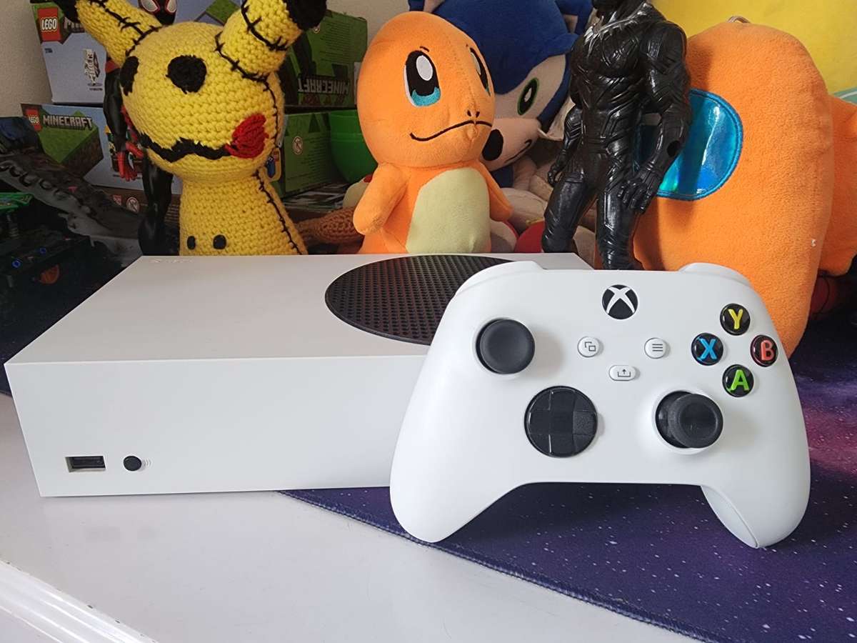 Xbox Series S 512GB + Xbox Series S Controller (Original Packaging)