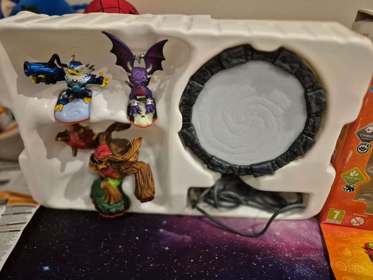 Nintendo Wii Skylanders Giants Starter Pack (Pre-owned)