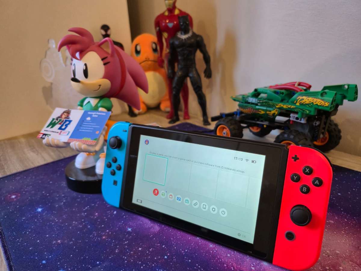 Nintendo Switch V2 32GB Handheld Only (Pre-owned)