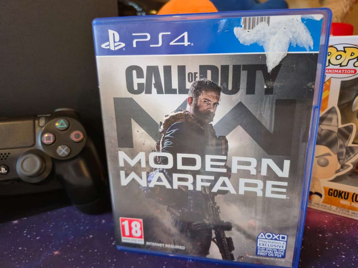PS4 1TB Slimline + Call of Duty Modern Warfare (Pre-owned)