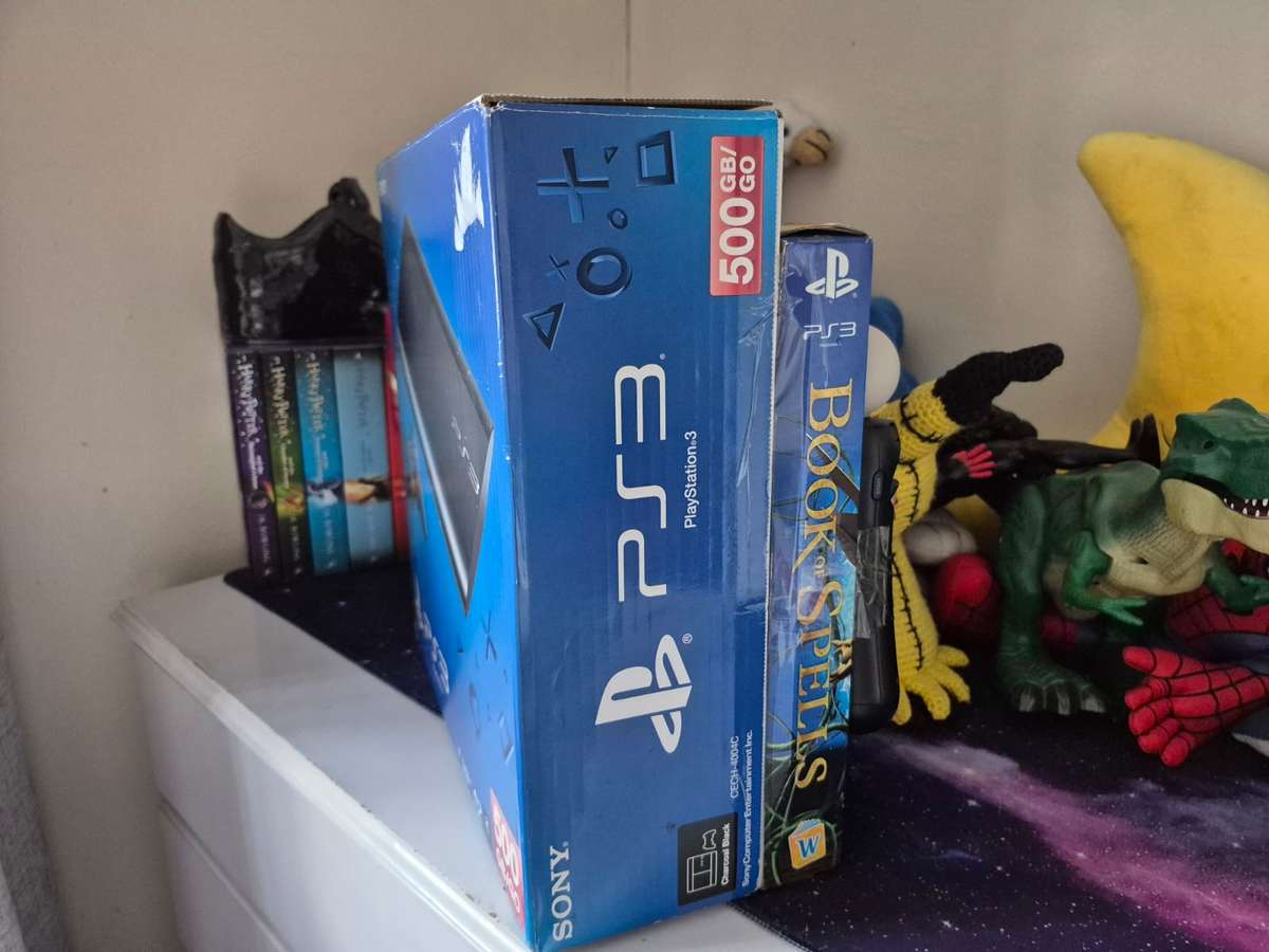 PS3 500GB Super Slim + 1 Controller + Book of Spells + Move Kit (Original Packaging)(Pre-owned)